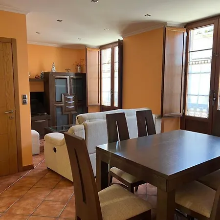 2 * O Valadouro